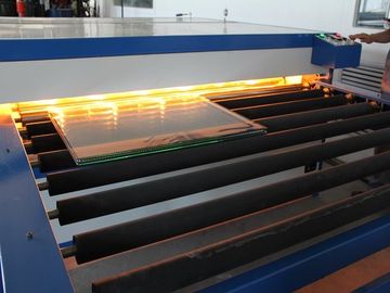 China Isolierende Glasmaschinen-erhitzte Rolle drücken 12~50mm Glasstärke fournisseur