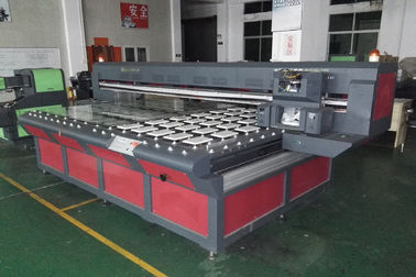 China 2.5X1.3m Großserienflachbett-UVdrucker für Blechtafel/Pappe RICOH GEN4/GEN5  fournisseur