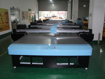 China Gewebe 1,5 x 1.3m Flachbett-Digital UVdrucker mit justierbarer Düsen-Temperatur-Spannung fournisseur