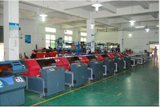 China Farbenreiche geführte industrielle Tintenstrahl-UVdrucker, großes Format-Flachbettdrucker 5760 × 1440dpi fournisseur