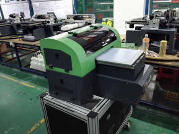 China Kleines Format-Tischplatten- UV- Drucker A4, Flachbettdrucker mit 8 Kopf-Multifunktions-Digital fournisseur