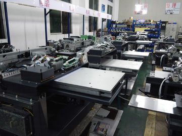 China Mehrfarbenschirm-Tischplatten-UVflachbettdrucker, UVdrucker A4 für industrielle Industrieproduktion fournisseur