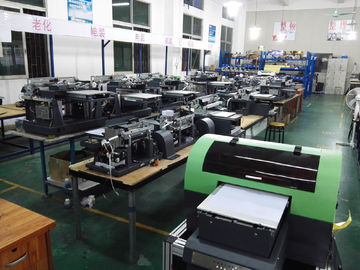 China Foto-Kasten-Schirm-Tischplatten-UVflachbettdrucker-industrielle Flachbett-Druckmaschine-Ausrüstungen fournisseur